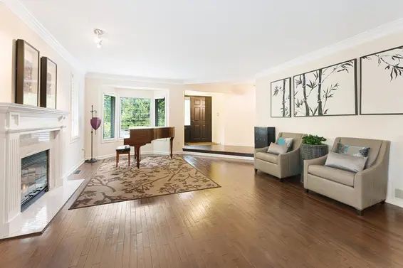 4426 Marine Drive, West Vancouver For Sale - image 7
