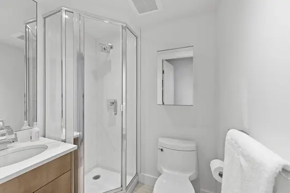 212 East 18th Street, North Vancouver For Sale - image 30