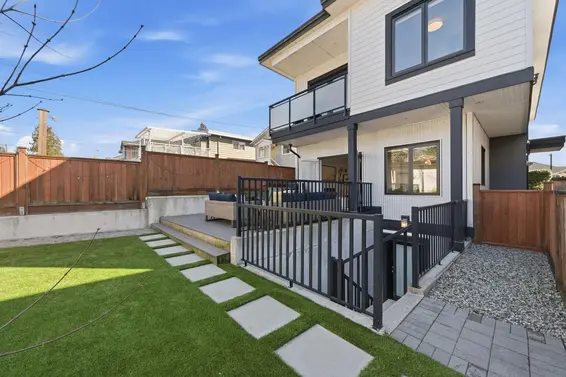 212 East 18th Street, North Vancouver For Sale - image 31