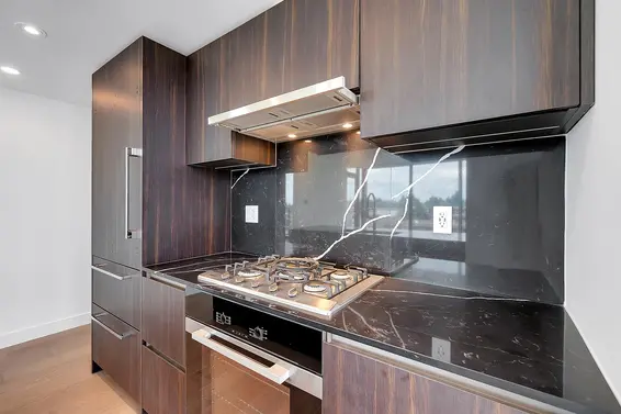 615 135 East 13th Street, North Vancouver For Sale - image 4