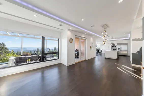 383 Newdale Street, North Vancouver For Sale - image 11