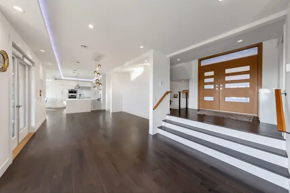 383 Newdale Street, North Vancouver For Sale - image 15