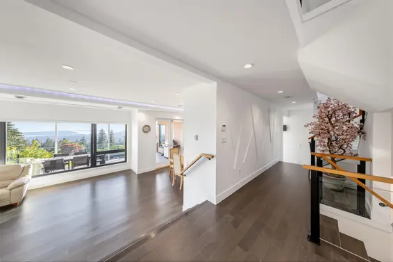 383 Newdale Street, North Vancouver For Sale - image 16
