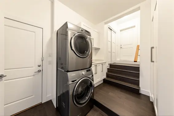 383 Newdale Street, North Vancouver For Sale - image 32