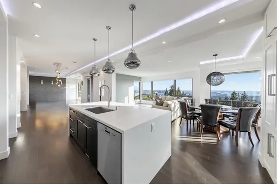 383 Newdale Street, North Vancouver For Sale - image 9