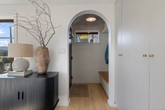 2375 Caledonia Avenue, North Vancouver For Sale - image 11