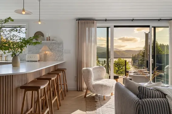 2375 Caledonia Avenue, North Vancouver For Sale - image 2