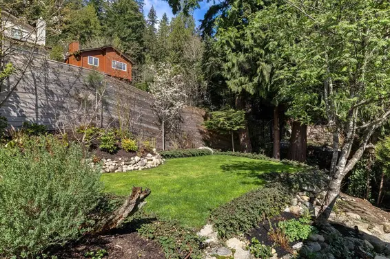 2375 Caledonia Avenue, North Vancouver For Sale - image 35