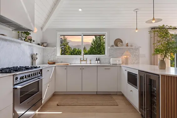 2375 Caledonia Avenue, North Vancouver For Sale - image 7