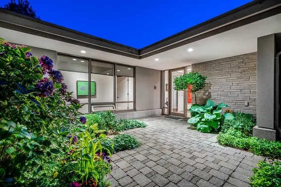 4954 Meadfeild Road, West Vancouver