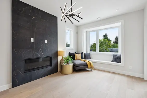 1330 West 15th Street, North Vancouver For Sale - image 3