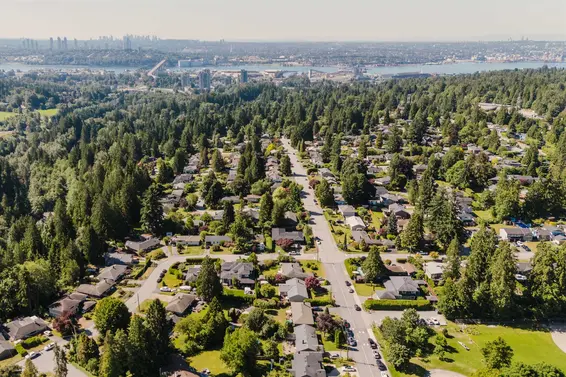 2302 Viewlynn Drive, North Vancouver For Sale - image 5