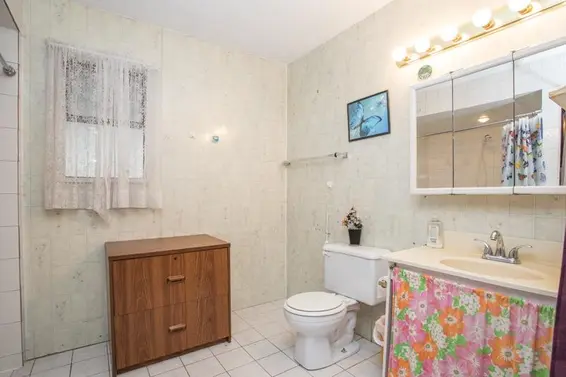 635 East Keith Road, North Vancouver For Sale - image 22