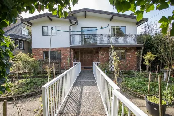 635 East Keith Road, North Vancouver For Sale - image 31