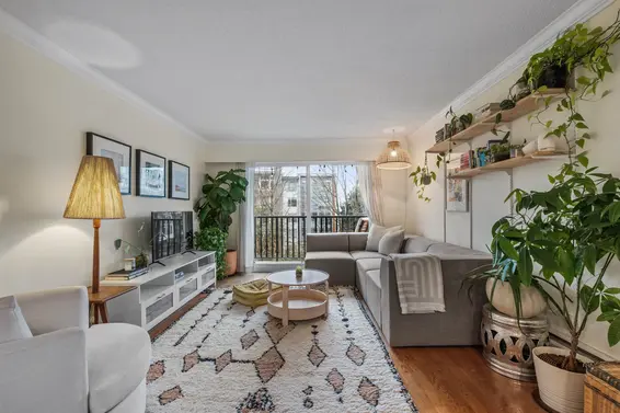 207 270 West 1st Street, North Vancouver For Sale - image 3