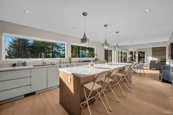 130 Oceanview Place, Lions Bay For Sale - image 11