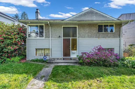 215 West 28th Street, North Vancouver