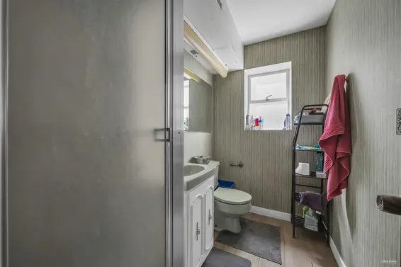 215 West 28th Street, North Vancouver For Sale - image 23