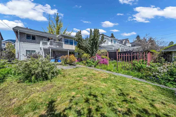 215 West 28th Street, North Vancouver For Sale - image 30