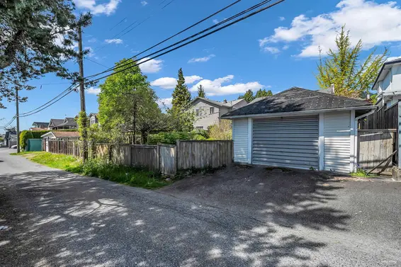 215 West 28th Street, North Vancouver For Sale - image 32