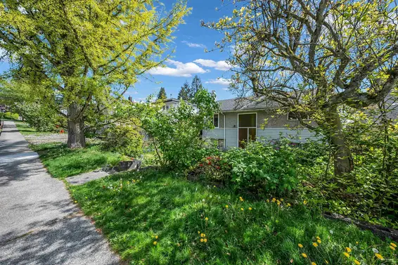 215 West 28th Street, North Vancouver For Sale - image 34
