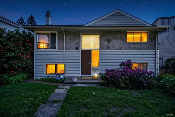 215 West 28th Street, North Vancouver For Sale - image 5