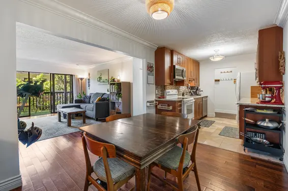 208 150 East 5th Street, North Vancouver For Sale - image 4