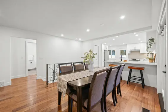 4593 Cliffmont Road, North Vancouver For Sale - image 7