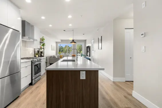 302 1496 Charlotte Road, North Vancouver For Sale - image 12