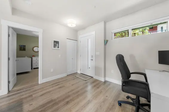 302 1496 Charlotte Road, North Vancouver For Sale - image 3