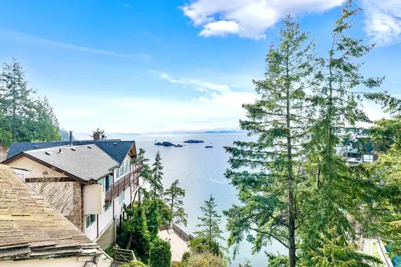 5295 Gulf Place, West Vancouver For Sale - image 32