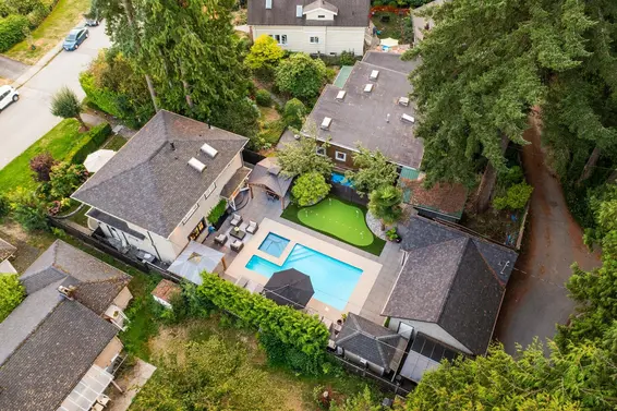 1018 West 19th Street, North Vancouver For Sale - image 2
