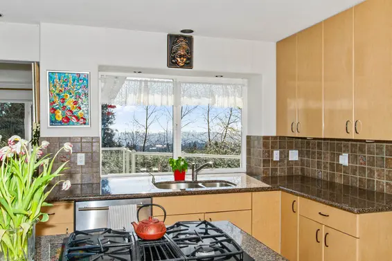 3866 Michener Way, North Vancouver For Sale - image 12