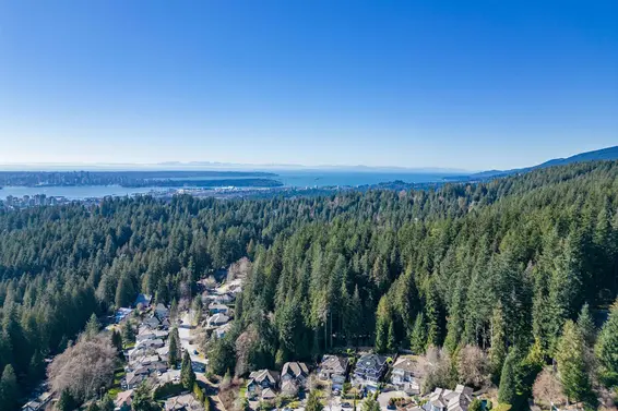 3866 Michener Way, North Vancouver For Sale - image 36