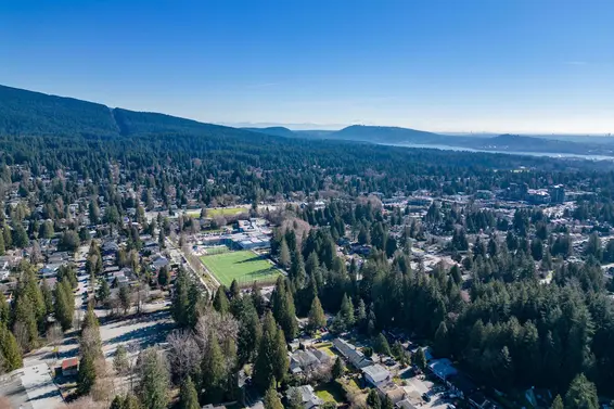 3866 Michener Way, North Vancouver For Sale - image 38