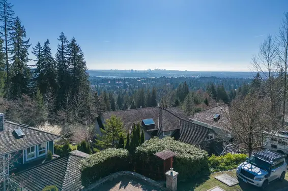3866 Michener Way, North Vancouver For Sale - image 40