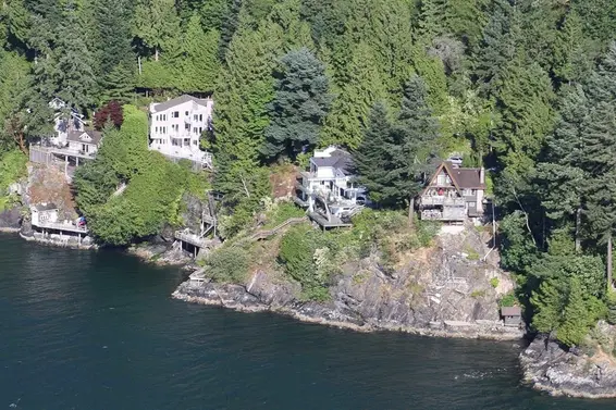 8255 Pasco Road, West Vancouver For Sale - image 10
