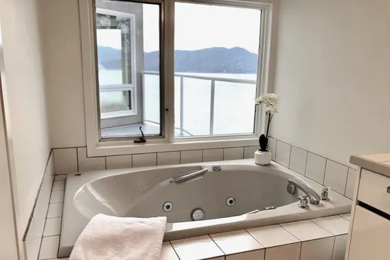 8255 Pasco Road, West Vancouver For Sale - image 18