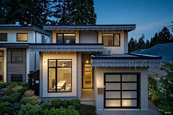 1033 Prospect Avenue, North Vancouver