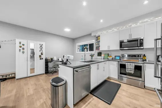 1033 Prospect Avenue, North Vancouver For Sale - image 21