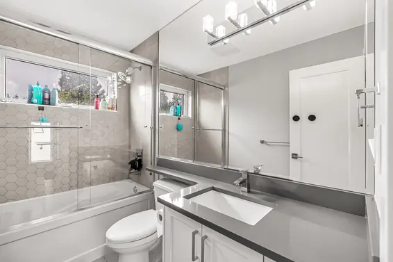 1033 Prospect Avenue, North Vancouver For Sale - image 34