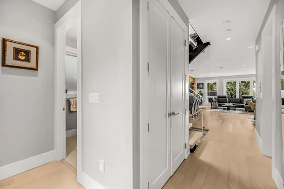 1033 Prospect Avenue, North Vancouver For Sale - image 36