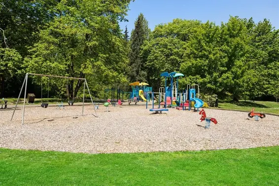 10 897 Premier Street, North Vancouver For Sale - image 26