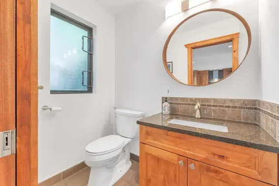 305 Sasamat Lane, North Vancouver For Sale - image 10