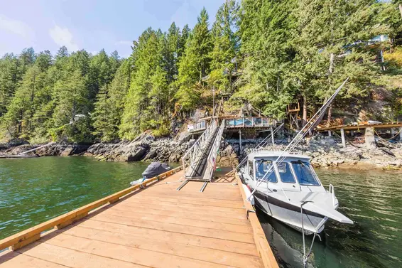 305 Sasamat Lane, North Vancouver For Sale - image 2