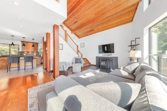 305 Sasamat Lane, North Vancouver For Sale - image 8