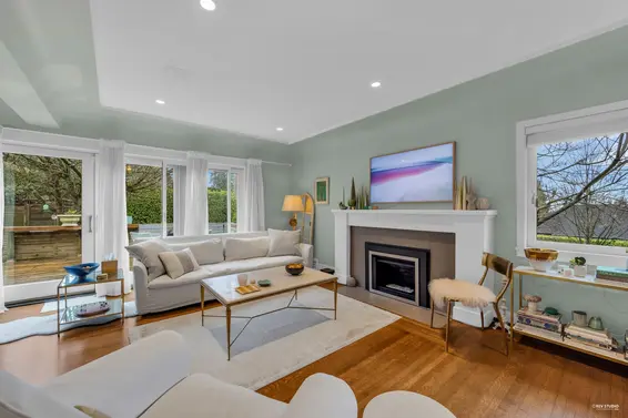 1220 Braeside Street, West Vancouver For Sale - image 3