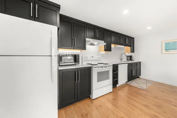 803 Calverhall Street, North Vancouver For Sale - image 22