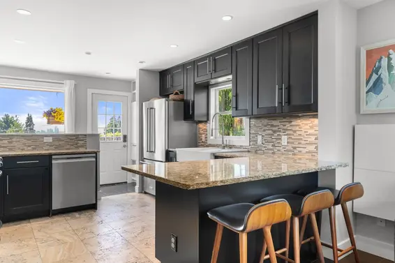 803 Calverhall Street, North Vancouver For Sale - image 7