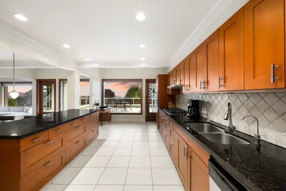 1035 King Georges Way, West Vancouver For Sale - image 12